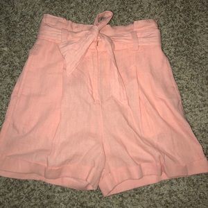 Highwaisted ASOS paperbag shorts